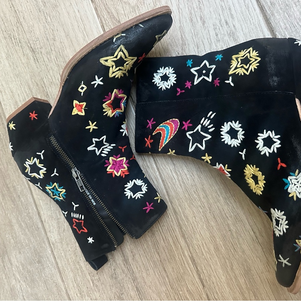 NWT Free People Embroidered Black Ankle Boots - Picture 3 of 9